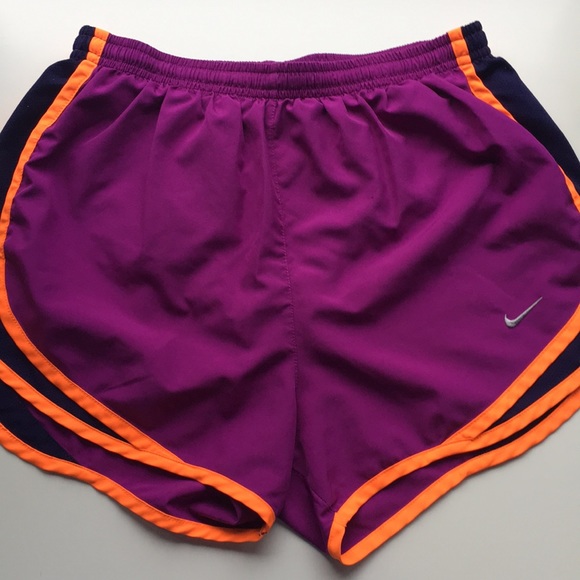 Nike Pants - 🍇Nike tempo shorts